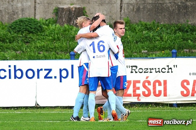 Zdjęcie w galerii na portalu naszraciborz.pl: Hat-trick Łukasza Bawoła dał zwycięstwo Unii wiadomości z regionu