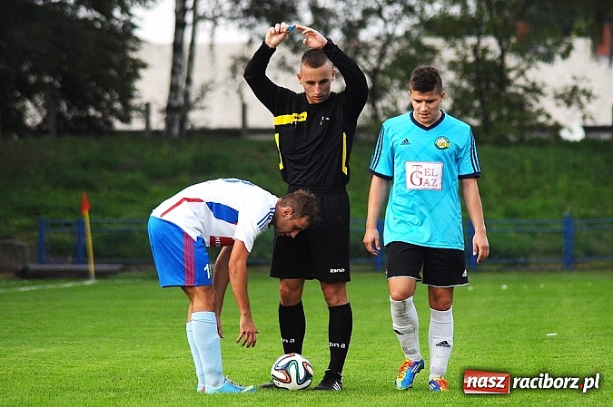 Zdjęcie w galerii na portalu naszraciborz.pl: Hat-trick Łukasza Bawoła dał zwycięstwo Unii wiadomości z regionu