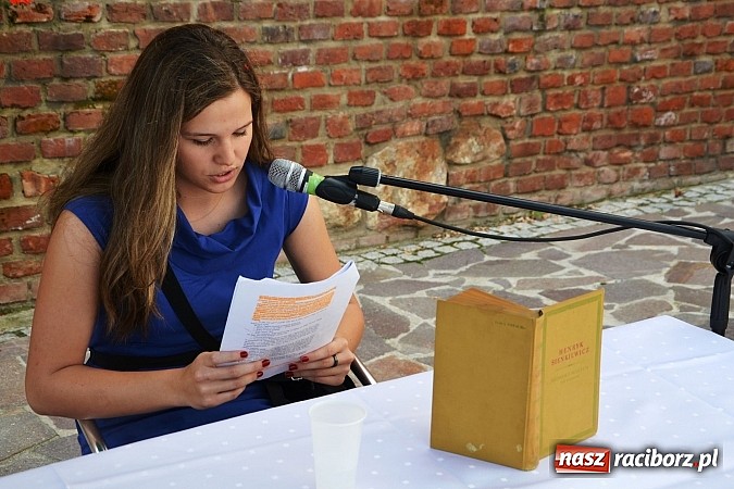 Zdjęcie w galerii na portalu naszraciborz.pl: Narodowe Czytanie na Zamku Piastowskim już za nami  wiadomości z regionu