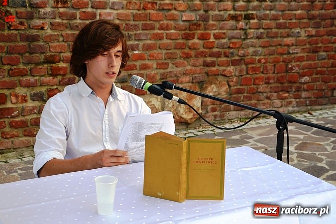 Zdjęcie w galerii na portalu naszraciborz.pl: Narodowe Czytanie na Zamku Piastowskim już za nami  wiadomości z regionu