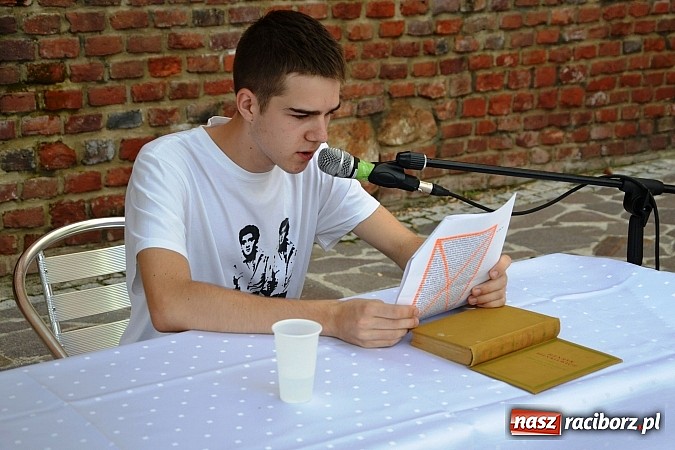 Zdjęcie w galerii na portalu naszraciborz.pl: Narodowe Czytanie na Zamku Piastowskim już za nami  wiadomości z regionu