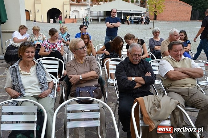 Zdjęcie w galerii na portalu naszraciborz.pl: Narodowe Czytanie na Zamku Piastowskim już za nami  wiadomości z regionu