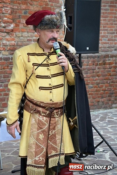 Zdjęcie w galerii na portalu naszraciborz.pl: Narodowe Czytanie na Zamku Piastowskim już za nami  wiadomości z regionu