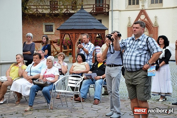 Zdjęcie w galerii na portalu naszraciborz.pl: Narodowe Czytanie na Zamku Piastowskim już za nami  wiadomości z regionu