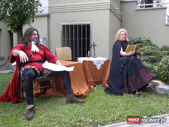 Zdjęcie w galerii na portalu naszraciborz.pl: Ociec, czytać? Czytać! czyli Narodowe Czytanie w Bibliotece!  wiadomości z regionu