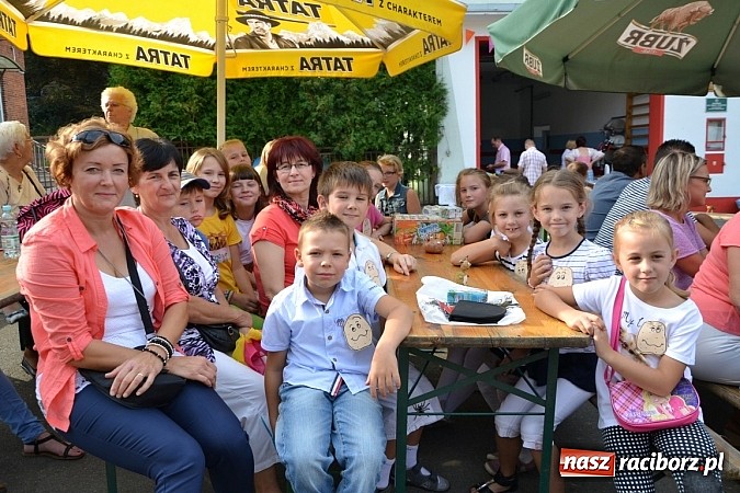Zdjęcie w galerii na portalu naszraciborz.pl: Czy słońce czy deszcz w Bolesławiu jest Kartoffelfest wiadomości z regionu