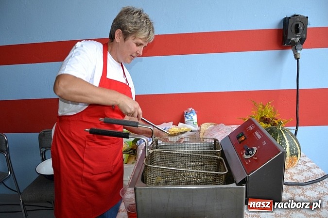 Zdjęcie w galerii na portalu naszraciborz.pl: Czy słońce czy deszcz w Bolesławiu jest Kartoffelfest wiadomości z regionu