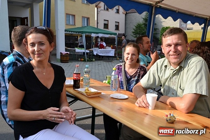 Zdjęcie w galerii na portalu naszraciborz.pl: Czy słońce czy deszcz w Bolesławiu jest Kartoffelfest wiadomości z regionu