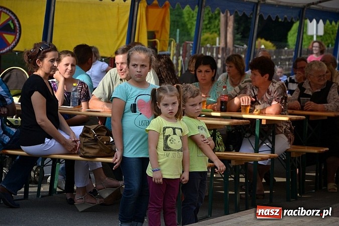 Zdjęcie w galerii na portalu naszraciborz.pl: Czy słońce czy deszcz w Bolesławiu jest Kartoffelfest wiadomości z regionu