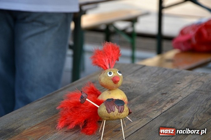 Zdjęcie w galerii na portalu naszraciborz.pl: Czy słońce czy deszcz w Bolesławiu jest Kartoffelfest wiadomości z regionu
