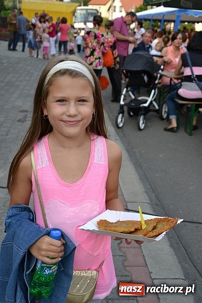 Zdjęcie w galerii na portalu naszraciborz.pl: Czy słońce czy deszcz w Bolesławiu jest Kartoffelfest wiadomości z regionu