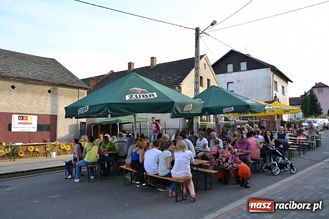 Zdjęcie w galerii na portalu naszraciborz.pl: Czy słońce czy deszcz w Bolesławiu jest Kartoffelfest wiadomości z regionu