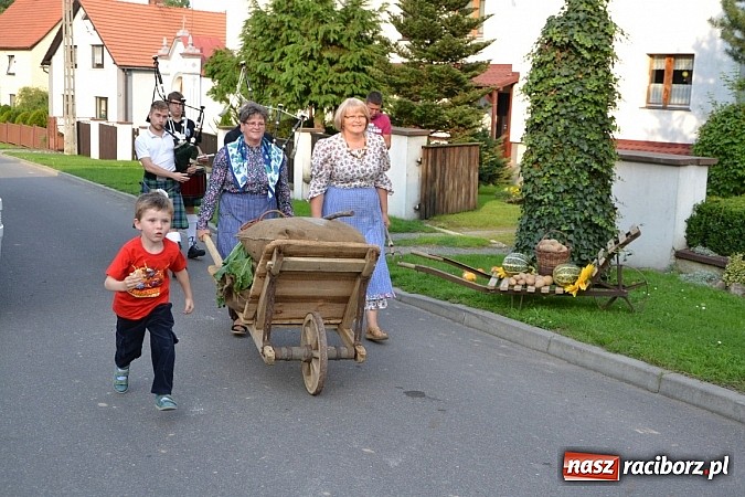 Zdjęcie w galerii na portalu naszraciborz.pl: Czy słońce czy deszcz w Bolesławiu jest Kartoffelfest wiadomości z regionu