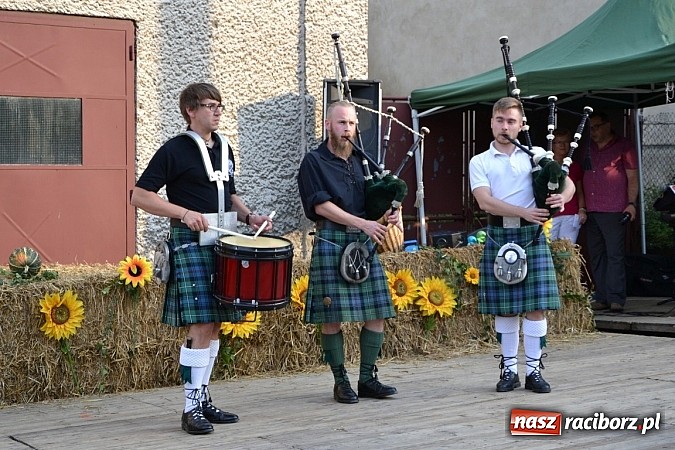 Zdjęcie w galerii na portalu naszraciborz.pl: Czy słońce czy deszcz w Bolesławiu jest Kartoffelfest wiadomości z regionu