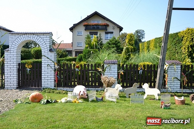 Zdjęcie w galerii na portalu naszraciborz.pl: Tworków pięknie ustrojony na dożynki wiadomości z regionu