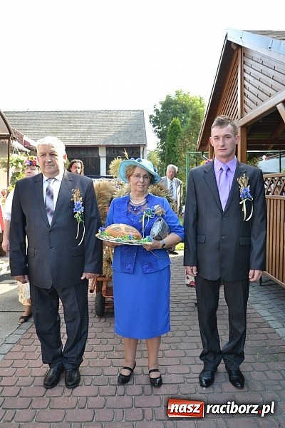 Zdjęcie w galerii na portalu naszraciborz.pl: Tworków pięknie ustrojony na dożynki wiadomości z regionu