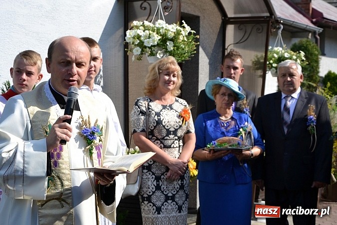 Zdjęcie w galerii na portalu naszraciborz.pl: Tworków pięknie ustrojony na dożynki wiadomości z regionu