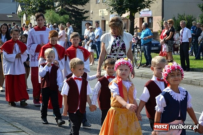 Zdjęcie w galerii na portalu naszraciborz.pl: Tworków pięknie ustrojony na dożynki wiadomości z regionu
