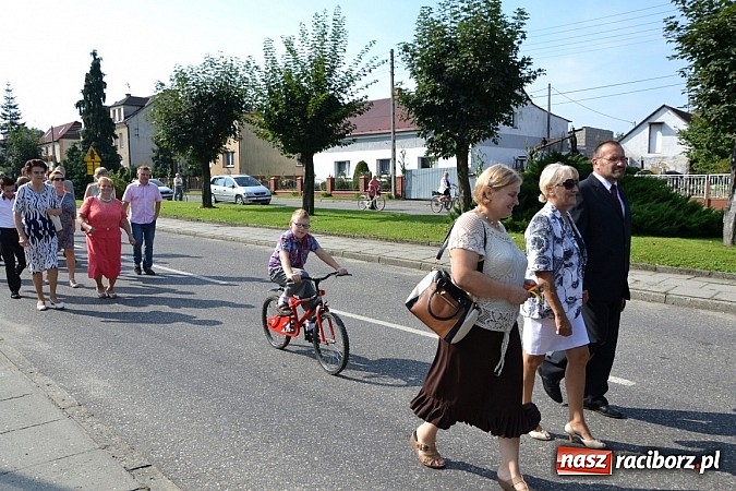 Zdjęcie w galerii na portalu naszraciborz.pl: Tworków pięknie ustrojony na dożynki wiadomości z regionu