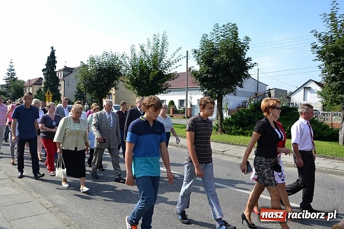 Zdjęcie w galerii na portalu naszraciborz.pl: Tworków pięknie ustrojony na dożynki wiadomości z regionu