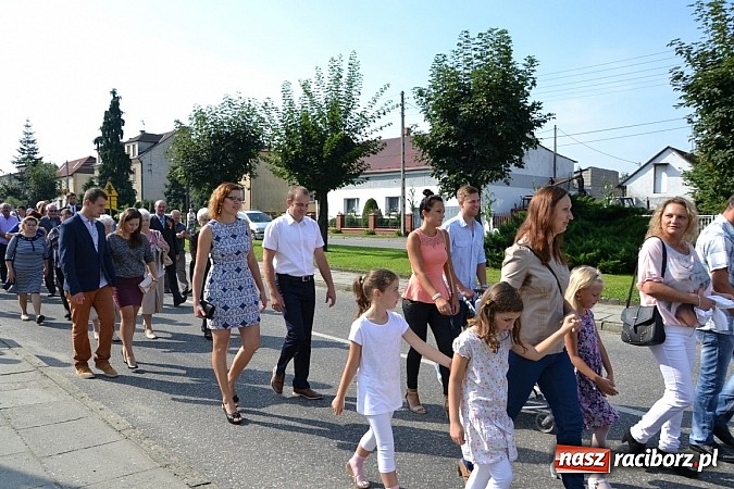 Zdjęcie w galerii na portalu naszraciborz.pl: Tworków pięknie ustrojony na dożynki wiadomości z regionu