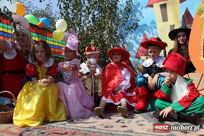 Zdjęcie w galerii na portalu naszraciborz.pl: Potężny korowód dożynkowy w Lubomi! Zobacz jak się bawią nasi sąsiedzi wiadomości z regionu