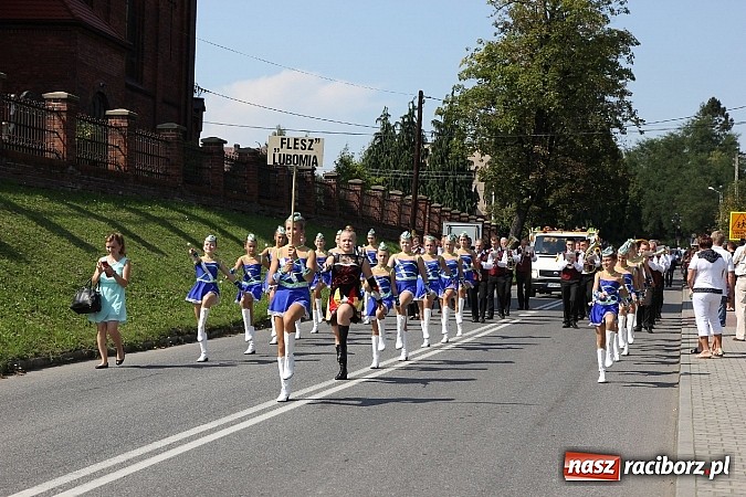 Zdjęcie w galerii na portalu naszraciborz.pl: Potężny korowód dożynkowy w Lubomi! Zobacz jak się bawią nasi sąsiedzi wiadomości z regionu