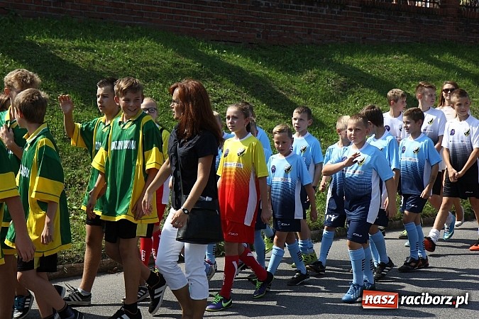 Zdjęcie w galerii na portalu naszraciborz.pl: Potężny korowód dożynkowy w Lubomi! Zobacz jak się bawią nasi sąsiedzi wiadomości z regionu