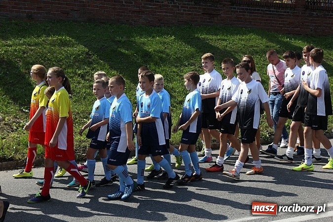 Zdjęcie w galerii na portalu naszraciborz.pl: Potężny korowód dożynkowy w Lubomi! Zobacz jak się bawią nasi sąsiedzi wiadomości z regionu