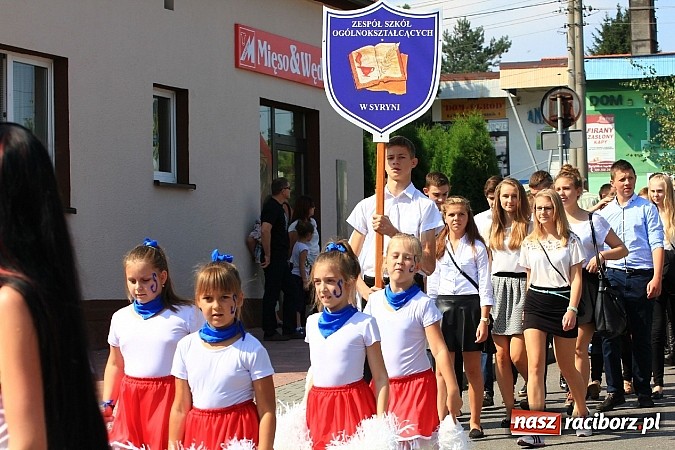 Zdjęcie w galerii na portalu naszraciborz.pl: Potężny korowód dożynkowy w Lubomi! Zobacz jak się bawią nasi sąsiedzi wiadomości z regionu