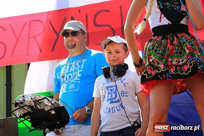 Zdjęcie w galerii na portalu naszraciborz.pl: Potężny korowód dożynkowy w Lubomi! Zobacz jak się bawią nasi sąsiedzi wiadomości z regionu