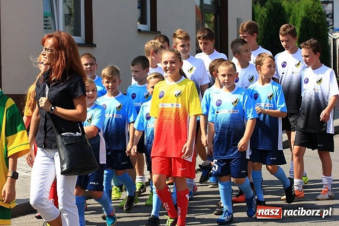 Zdjęcie w galerii na portalu naszraciborz.pl: Potężny korowód dożynkowy w Lubomi! Zobacz jak się bawią nasi sąsiedzi wiadomości z regionu