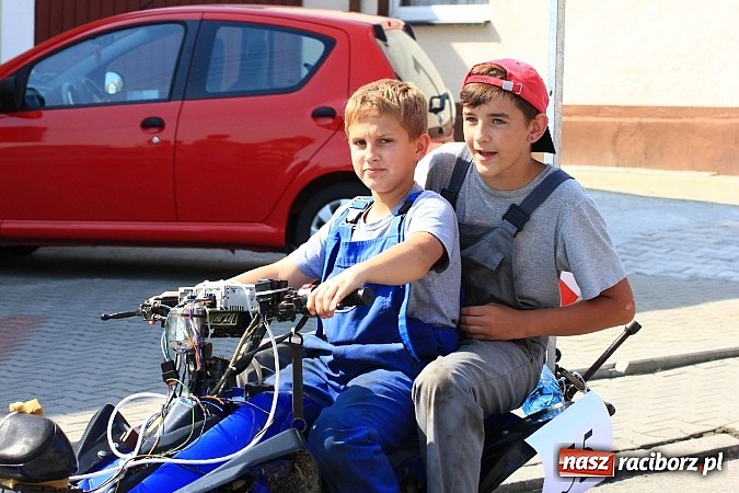 Zdjęcie w galerii na portalu naszraciborz.pl: Potężny korowód dożynkowy w Lubomi! Zobacz jak się bawią nasi sąsiedzi wiadomości z regionu