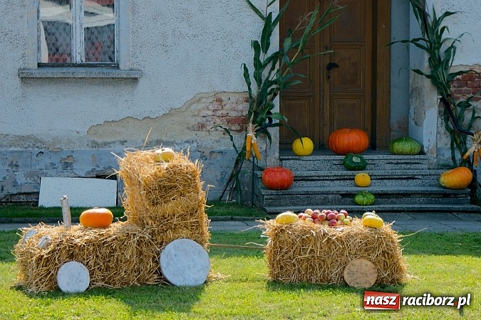 Zdjęcie w galerii na portalu naszraciborz.pl: Boże, z Twoich rąk żyjemy. Dożynki w Cyprzanowie wiadomości z regionu