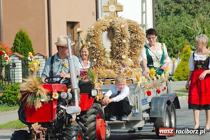 Zdjęcie w galerii na portalu naszraciborz.pl: Boże, z Twoich rąk żyjemy. Dożynki w Cyprzanowie wiadomości z regionu