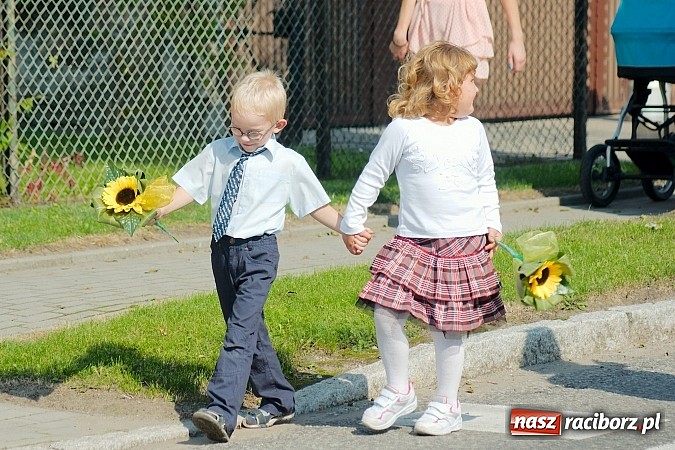 Zdjęcie w galerii na portalu naszraciborz.pl: Boże, z Twoich rąk żyjemy. Dożynki w Cyprzanowie wiadomości z regionu