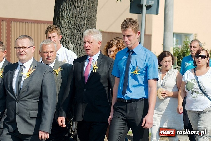 Zdjęcie w galerii na portalu naszraciborz.pl: Boże, z Twoich rąk żyjemy. Dożynki w Cyprzanowie wiadomości z regionu