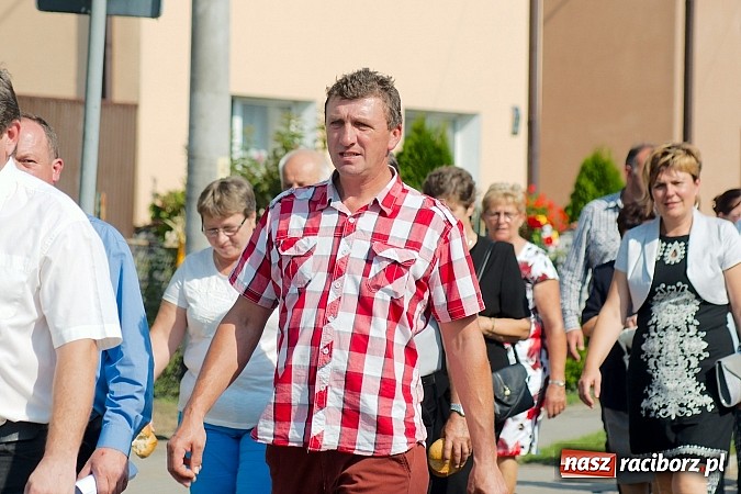 Zdjęcie w galerii na portalu naszraciborz.pl: Boże, z Twoich rąk żyjemy. Dożynki w Cyprzanowie wiadomości z regionu