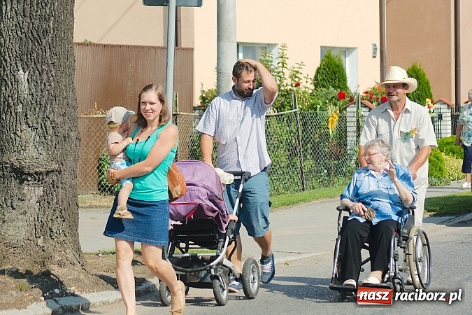 Zdjęcie w galerii na portalu naszraciborz.pl: Boże, z Twoich rąk żyjemy. Dożynki w Cyprzanowie wiadomości z regionu