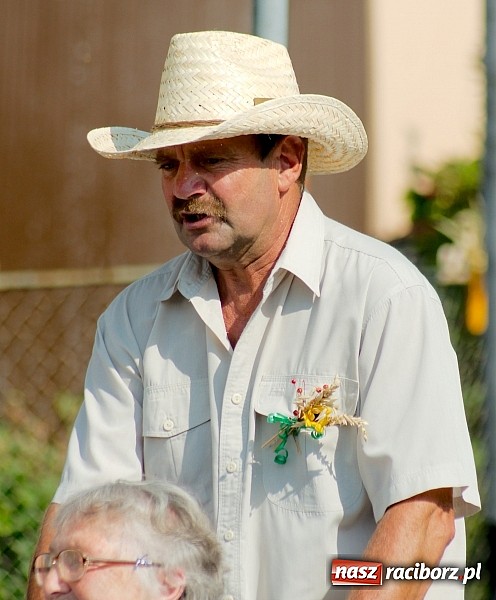 Zdjęcie w galerii na portalu naszraciborz.pl: Boże, z Twoich rąk żyjemy. Dożynki w Cyprzanowie wiadomości z regionu