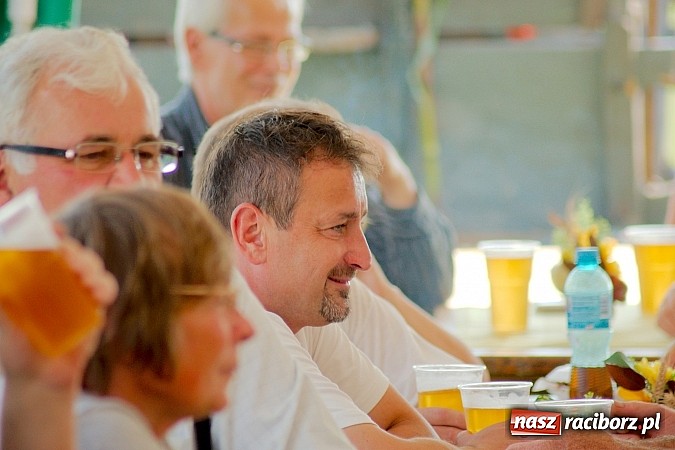 Zdjęcie w galerii na portalu naszraciborz.pl: Boże, z Twoich rąk żyjemy. Dożynki w Cyprzanowie wiadomości z regionu