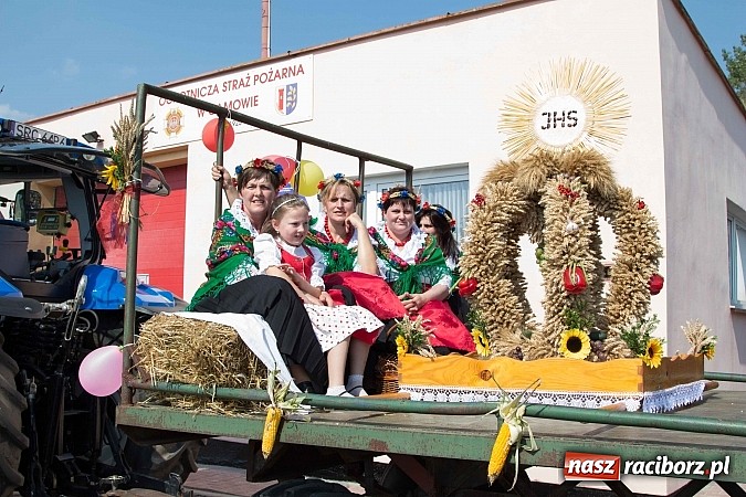 Zdjęcie w galerii na portalu naszraciborz.pl: Trudne żniwa, piękne dożynki. Gmina Rudnik świętowała w Gamowie wiadomości z regionu