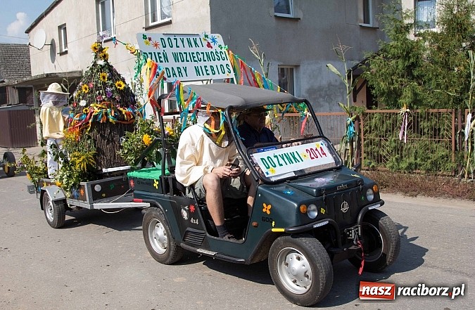 Zdjęcie w galerii na portalu naszraciborz.pl: Trudne żniwa, piękne dożynki. Gmina Rudnik świętowała w Gamowie wiadomości z regionu