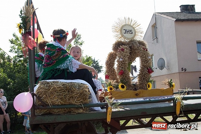 Zdjęcie w galerii na portalu naszraciborz.pl: Trudne żniwa, piękne dożynki. Gmina Rudnik świętowała w Gamowie wiadomości z regionu