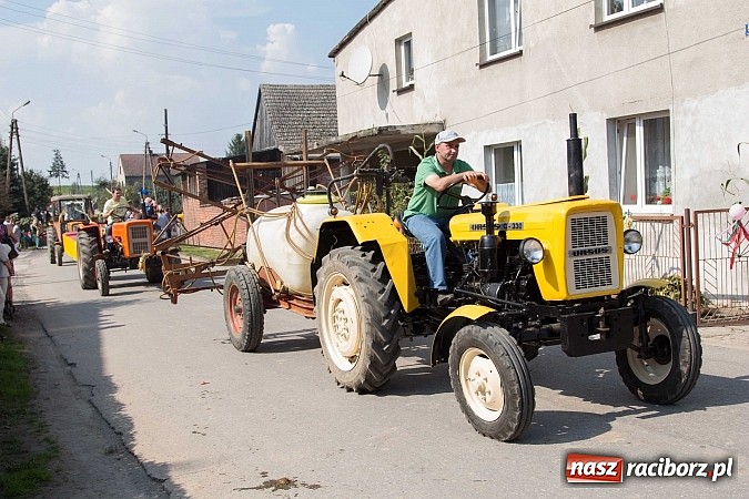 Zdjęcie w galerii na portalu naszraciborz.pl: Trudne żniwa, piękne dożynki. Gmina Rudnik świętowała w Gamowie wiadomości z regionu