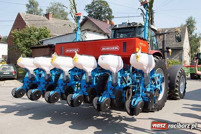 Zdjęcie w galerii na portalu naszraciborz.pl: Trudne żniwa, piękne dożynki. Gmina Rudnik świętowała w Gamowie wiadomości z regionu