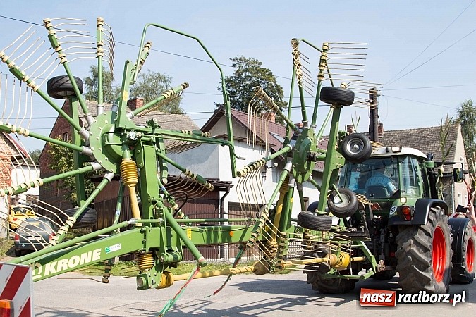 Zdjęcie w galerii na portalu naszraciborz.pl: Trudne żniwa, piękne dożynki. Gmina Rudnik świętowała w Gamowie wiadomości z regionu