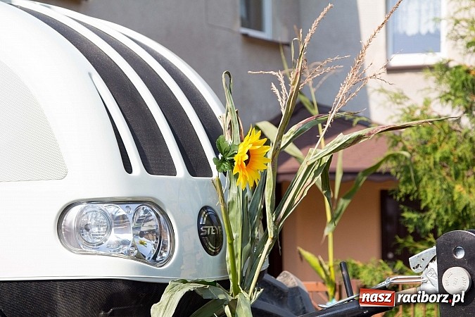 Zdjęcie w galerii na portalu naszraciborz.pl: Trudne żniwa, piękne dożynki. Gmina Rudnik świętowała w Gamowie wiadomości z regionu