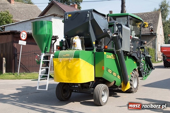 Zdjęcie w galerii na portalu naszraciborz.pl: Trudne żniwa, piękne dożynki. Gmina Rudnik świętowała w Gamowie wiadomości z regionu