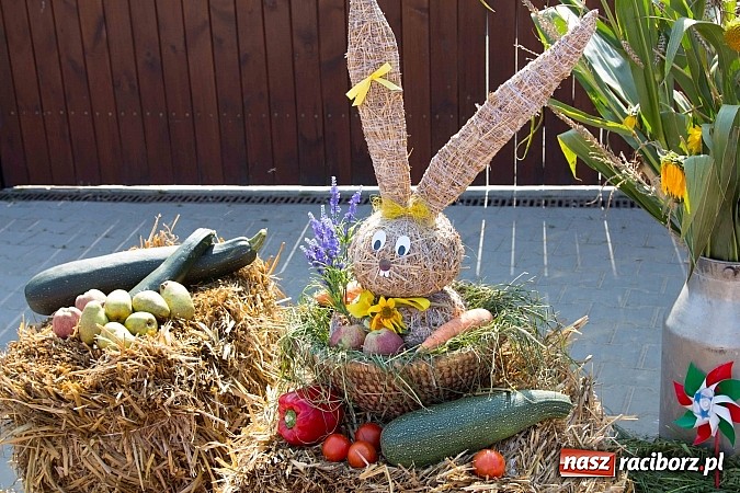 Zdjęcie w galerii na portalu naszraciborz.pl: Trudne żniwa, piękne dożynki. Gmina Rudnik świętowała w Gamowie wiadomości z regionu